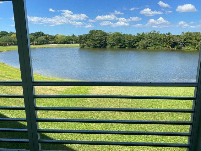 2054 Ainslie D, Boca Raton, FL 33434