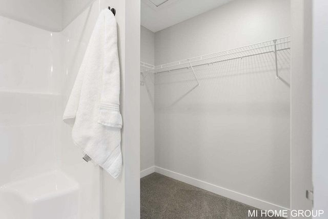 13654 Signature Drive, Holland, MI 49424