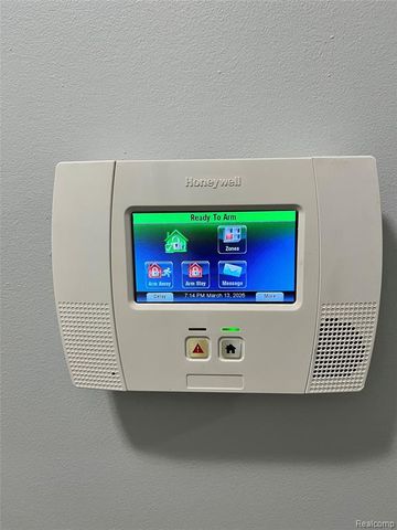 20535 Powers Avenue, Dearborn Heights, MI 48125