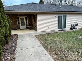 20535 Powers Avenue, Dearborn Heights, MI 48125