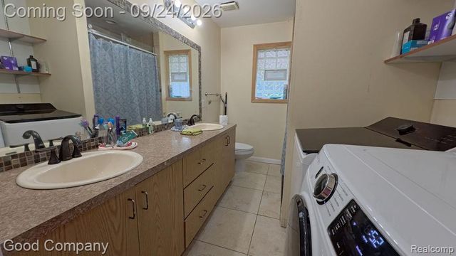 26726 Kelsey Drive, Warren, MI 48091