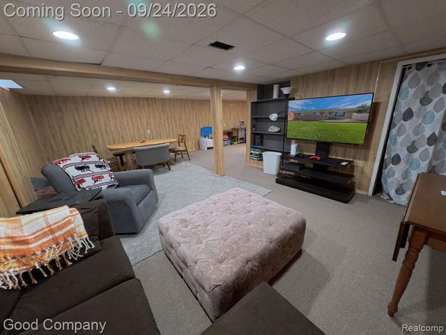 26726 Kelsey Drive, Warren, MI 48091