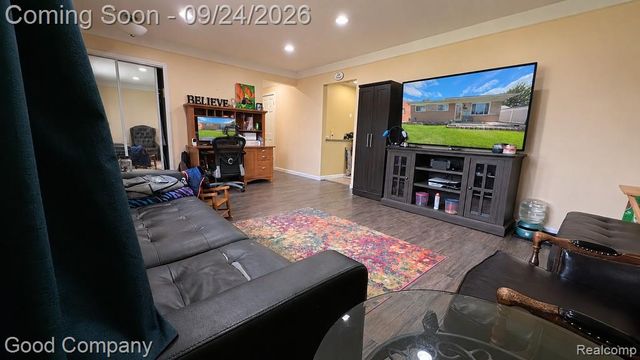 26726 Kelsey Drive, Warren, MI 48091