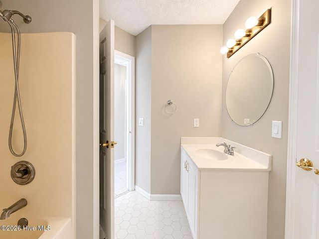 3060 Weatherby Court, Wilmington, NC 28405