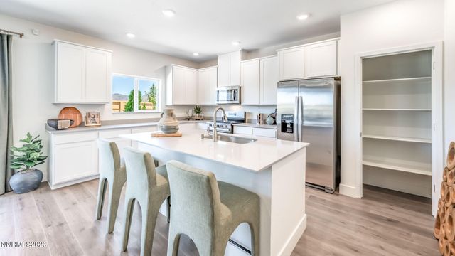722 Alouette Circle, Dayton, NV 89403