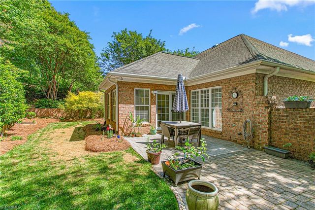 128 Oakmont Drive, Kernersville, NC 27284