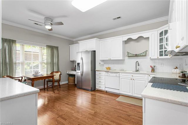 128 Oakmont Drive, Kernersville, NC 27284