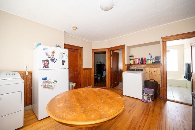 126 Sterling St, Worcester, MA 01610