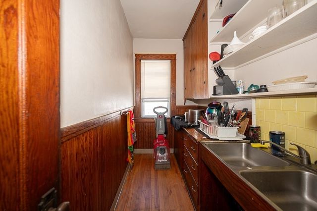 126 Sterling St, Worcester, MA 01610