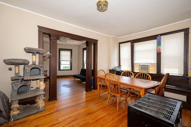 126 Sterling St, Worcester, MA 01610