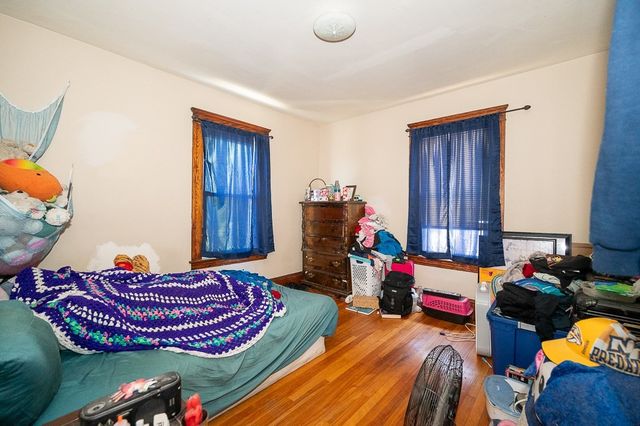 126 Sterling St, Worcester, MA 01610