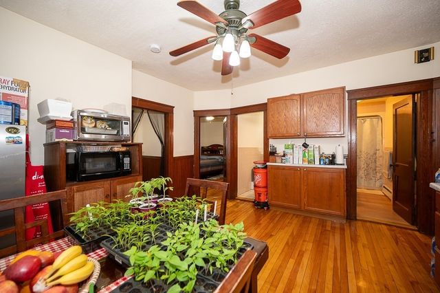 126 Sterling St, Worcester, MA 01610
