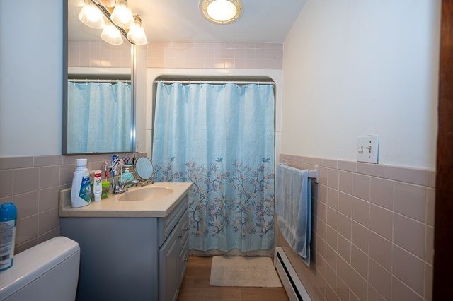 126 Sterling St, Worcester, MA 01610