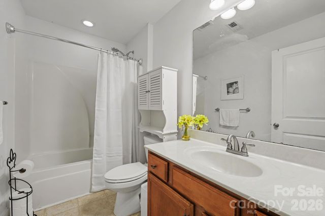 128 La Agua Lane, Troutman, NC 28166