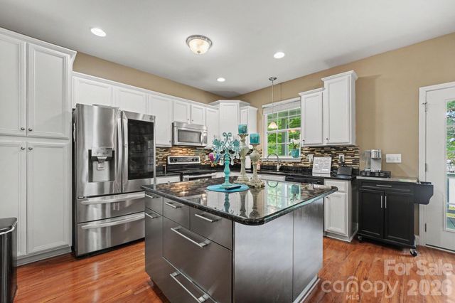 128 La Agua Lane, Troutman, NC 28166