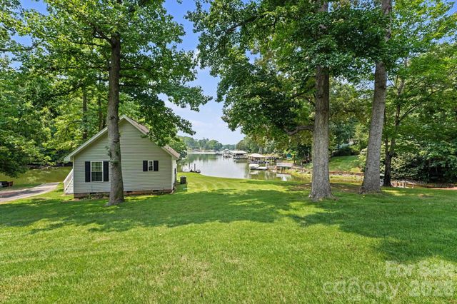 128 La Agua Lane, Troutman, NC 28166