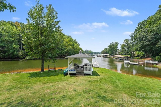 128 La Agua Lane, Troutman, NC 28166