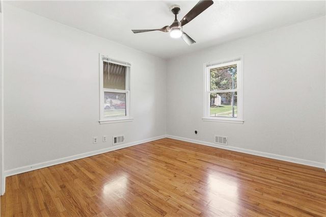 6301 E 101st Street, Kansas City, MO 64134