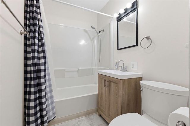6301 E 101st Street, Kansas City, MO 64134