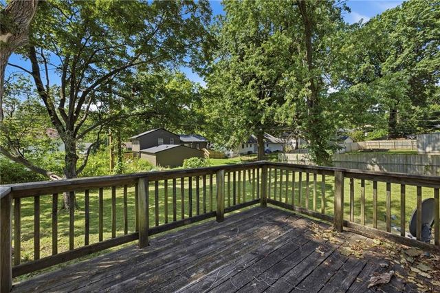 6301 E 101st Street, Kansas City, MO 64134