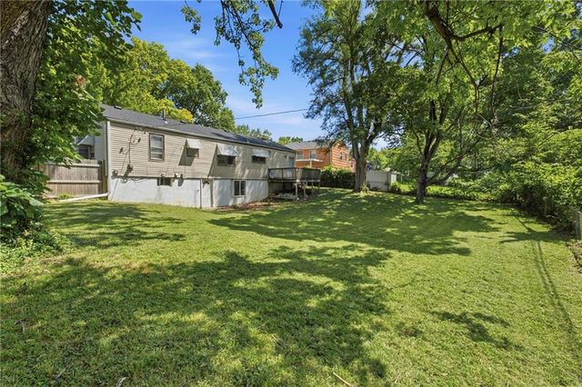 6301 E 101st Street, Kansas City, MO 64134