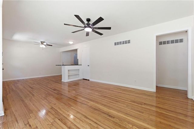 6301 E 101st Street, Kansas City, MO 64134