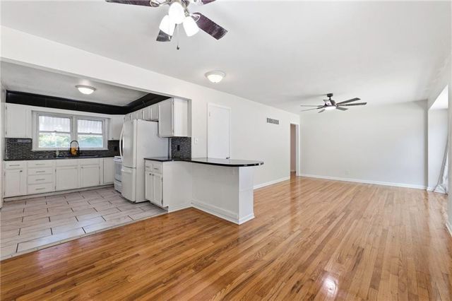 6301 E 101st Street, Kansas City, MO 64134