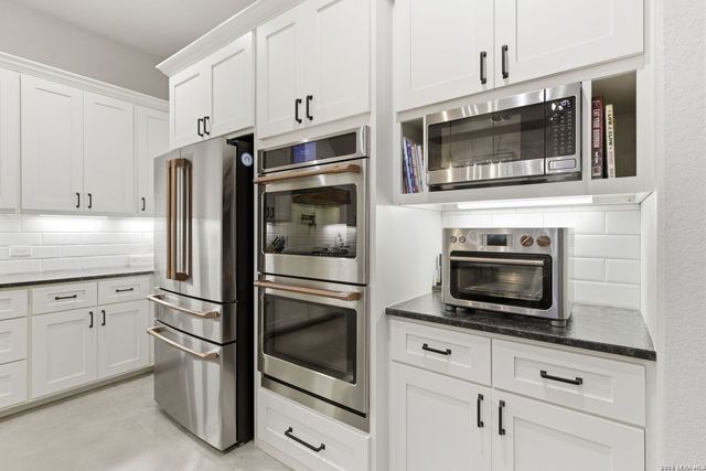 712 LIVE OAK RIDGE RD, Bulverde, TX 78163
