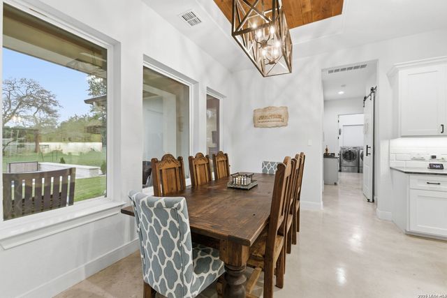 712 LIVE OAK RIDGE RD, Bulverde, TX 78163