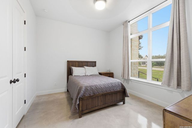 712 LIVE OAK RIDGE RD, Bulverde, TX 78163