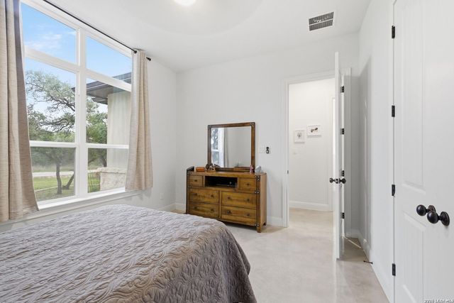 712 LIVE OAK RIDGE RD, Bulverde, TX 78163