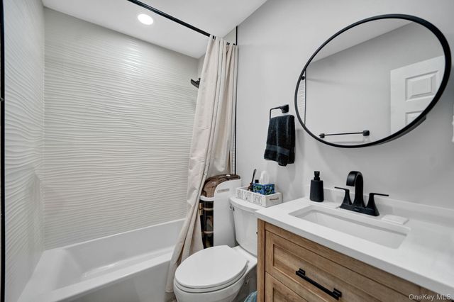 105 Thomas Place, Bellmore, NY 11710