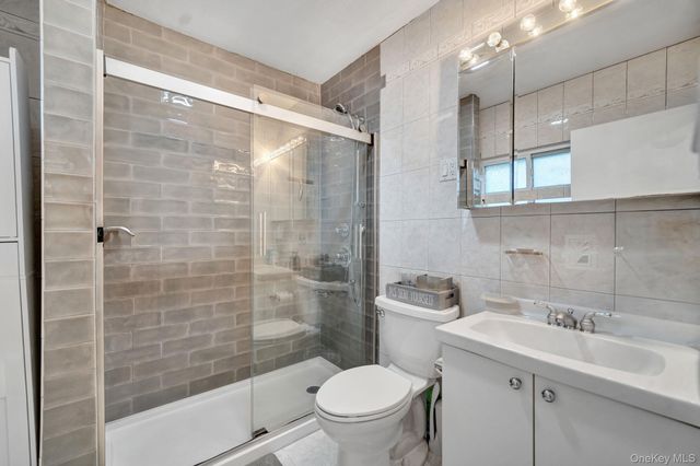 105 Thomas Place, Bellmore, NY 11710