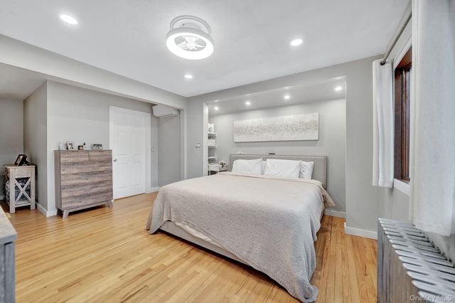 105 Thomas Place, Bellmore, NY 11710