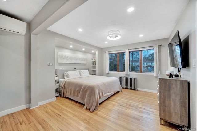 105 Thomas Place, Bellmore, NY 11710