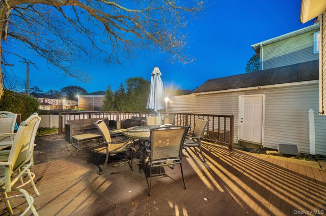 105 Thomas Place, Bellmore, NY 11710