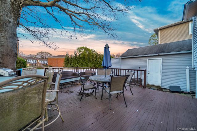 105 Thomas Place, Bellmore, NY 11710