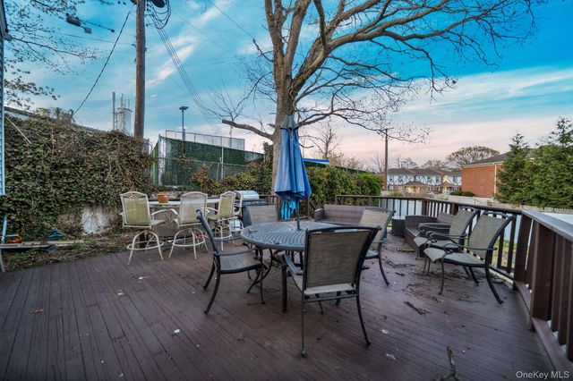 105 Thomas Place, Bellmore, NY 11710