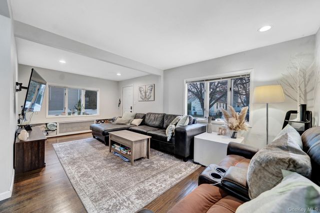 105 Thomas Place, Bellmore, NY 11710