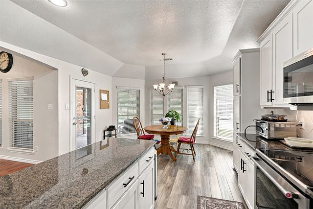 156 Creekwood Ranch Road, Azle, TX 76020