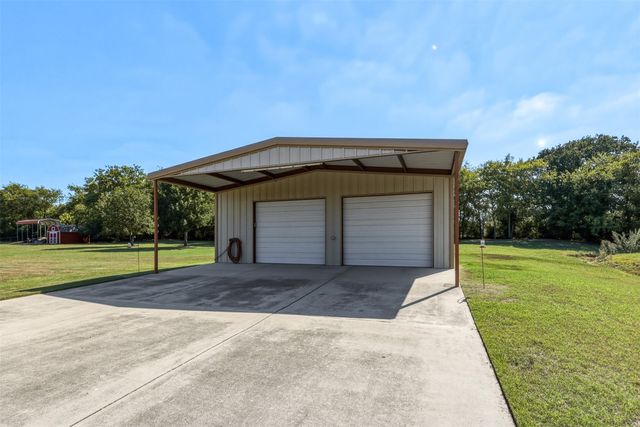 156 Creekwood Ranch Road, Azle, TX 76020