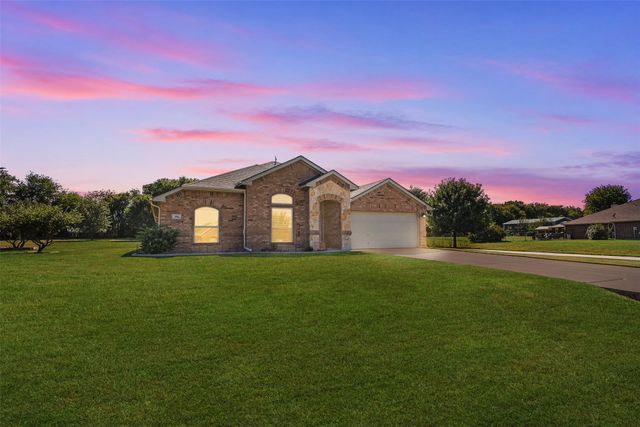 156 Creekwood Ranch Road, Azle, TX 76020