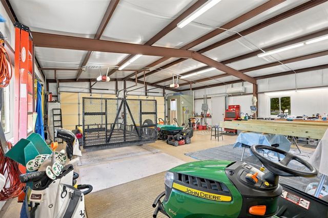 156 Creekwood Ranch Road, Azle, TX 76020
