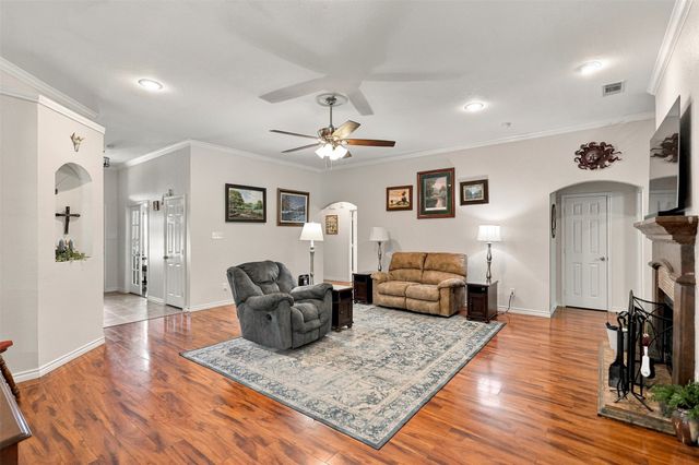 156 Creekwood Ranch Road, Azle, TX 76020