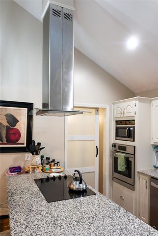 485 Spring Hollow Drive, Deatsville, AL 36022