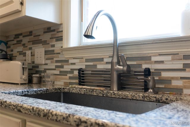 485 Spring Hollow Drive, Deatsville, AL 36022