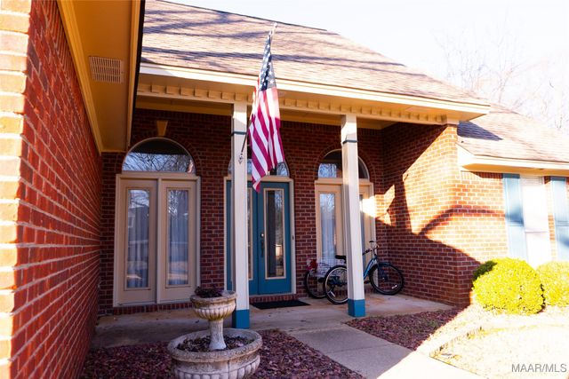 485 Spring Hollow Drive, Deatsville, AL 36022