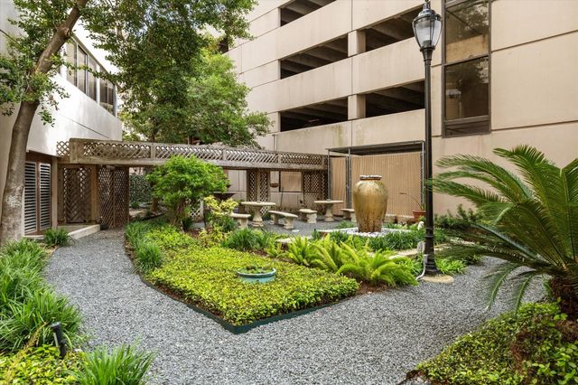 3525 Sage Road 512, Houston, TX 77056
