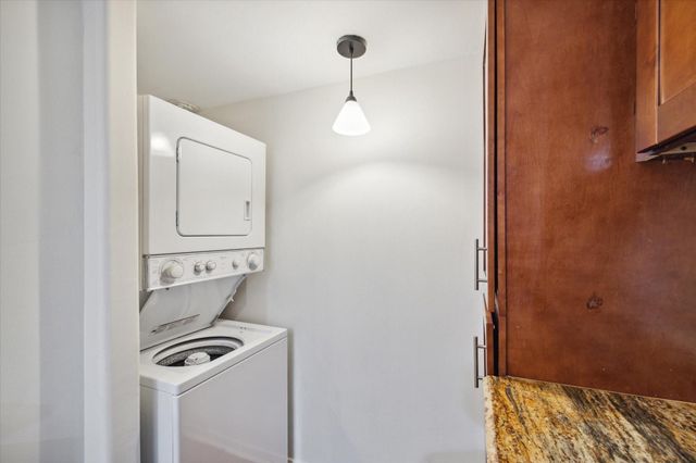 3525 Sage Road 512, Houston, TX 77056