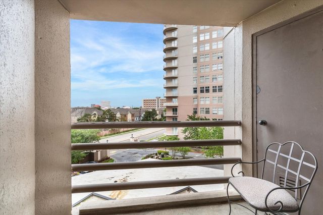 3525 Sage Road 512, Houston, TX 77056